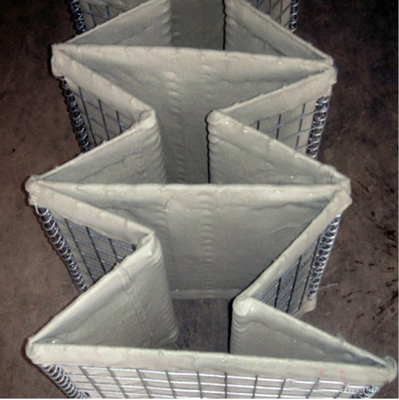 正方形のHescoの障壁の壁の電流を通された鉄ワイヤー軍の砂の障壁