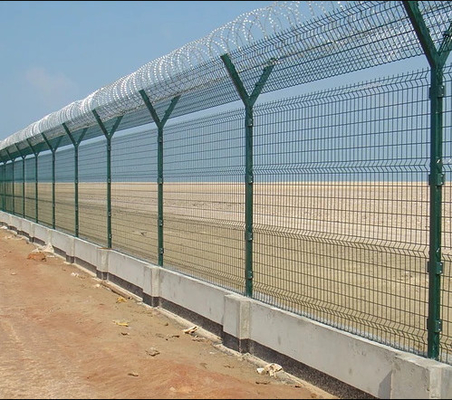 2.4m*3m Yのポストのポリ塩化ビニールの上塗を施してある網の塀を囲う反上昇の空港の保安